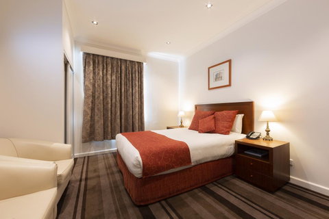 Mercure Canberra - Accommodation Mermaid Beach 22