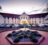 Mercure Canberra - Accommodation Mermaid Beach