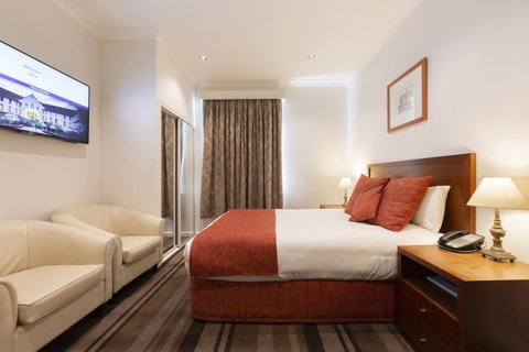 Mercure Canberra - Accommodation Mermaid Beach 21