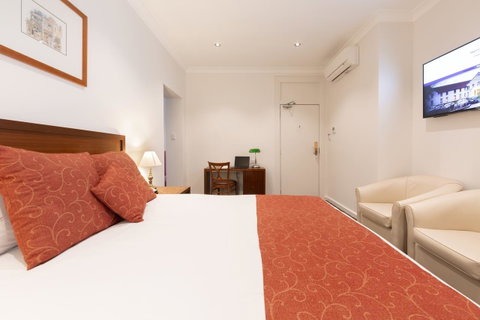 Mercure Canberra - Accommodation Mermaid Beach 20