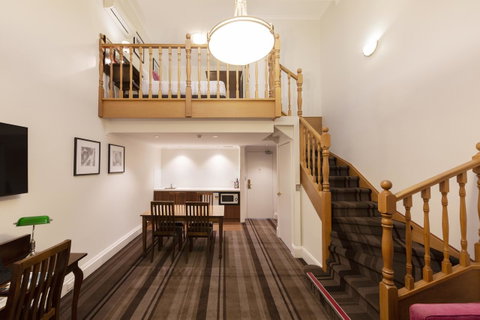 Mercure Canberra - Accommodation Mermaid Beach 19