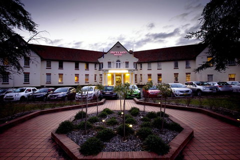 Mercure Canberra - Accommodation Mermaid Beach 27