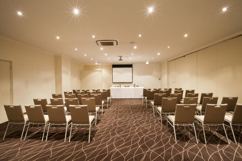 Mercure Canberra - Accommodation Mermaid Beach 39