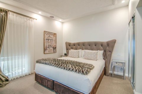 De Russie Boutique Hotel - Accommodation Mermaid Beach 8