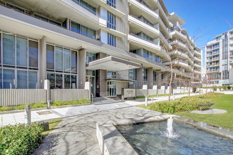 Realm Park 39 Barton ACT - Accommodation Mermaid Beach 40