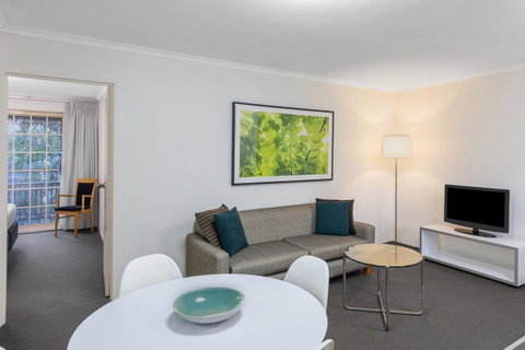 Adina Serviced Apartments Canberra Kingston - Accommodation Mermaid Beach 2