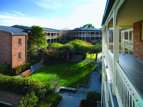 Adina Serviced Apartments Canberra Kingston - Accommodation Mermaid Beach 13