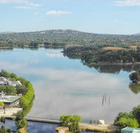 3BR Executive Apartment with Lake and Mountain views - Accommodation Mermaid Beach