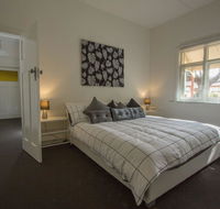Cowan Street Bungalow - Accommodation Mermaid Beach