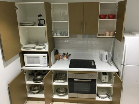 Wallaroo Marina Waterfront Luxe Apartment - Accommodation Mermaid Beach 11