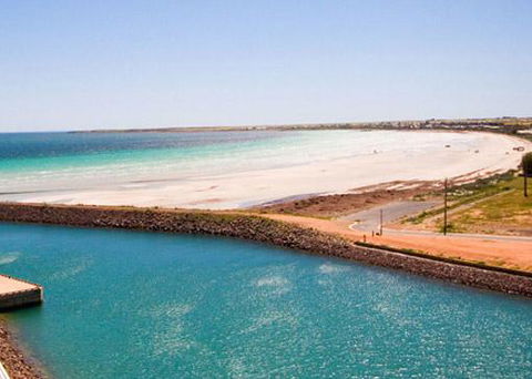 Wallaroo Marina Waterfront Luxe Apartment - Accommodation Mermaid Beach 23