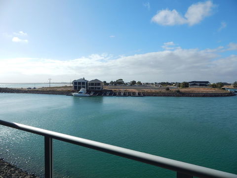 Wallaroo Marina Executive Apartments - Accommodation Mermaid Beach 18
