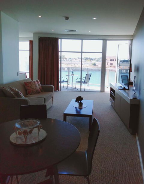Wallaroo Marina Executive Apartments - Accommodation Mermaid Beach 5