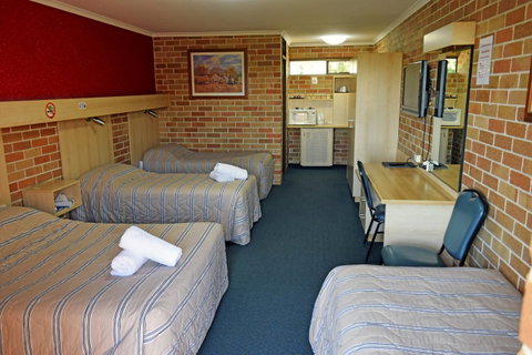 Windsor Terrace Motel - Accommodation Mermaid Beach 17