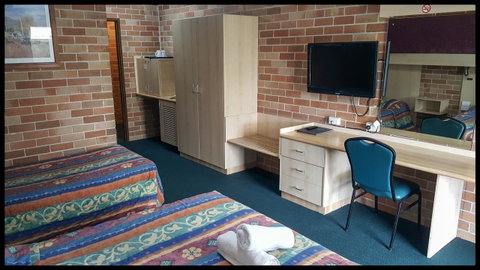 Windsor Terrace Motel - Accommodation Mermaid Beach 15