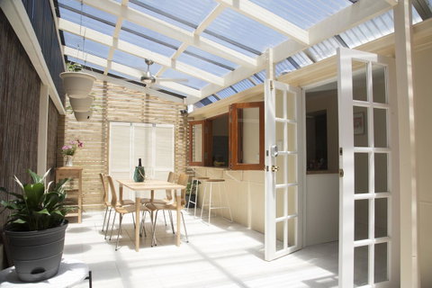Wayfarers Cottage - Accommodation Mermaid Beach 0