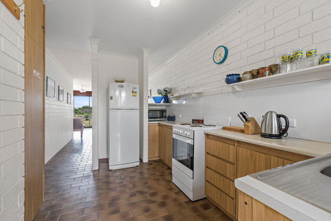 Sun & Surf Aldinga Beach Apartment - Accommodation Mermaid Beach 7