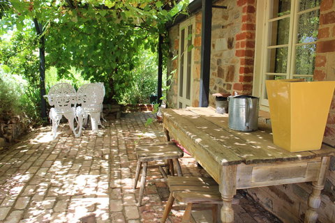 Hillside Cottage - Accommodation Mermaid Beach 8