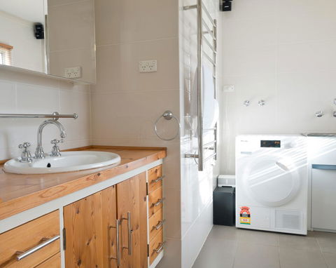 29 Jane - Accommodation Mermaid Beach 7