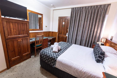 Astor Inn - Accommodation Mermaid Beach 4