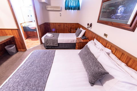 Astor Inn - Accommodation Mermaid Beach 9