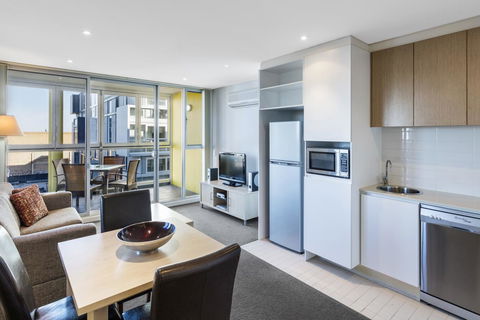 IStay Precinct Adelaide - Accommodation Mermaid Beach 16
