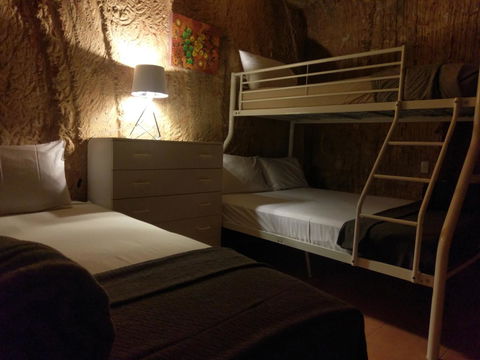 Zen Underground B&B - Accommodation Mermaid Beach 12