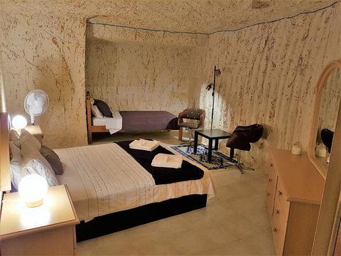 Underground Gem - Accommodation Mermaid Beach 1