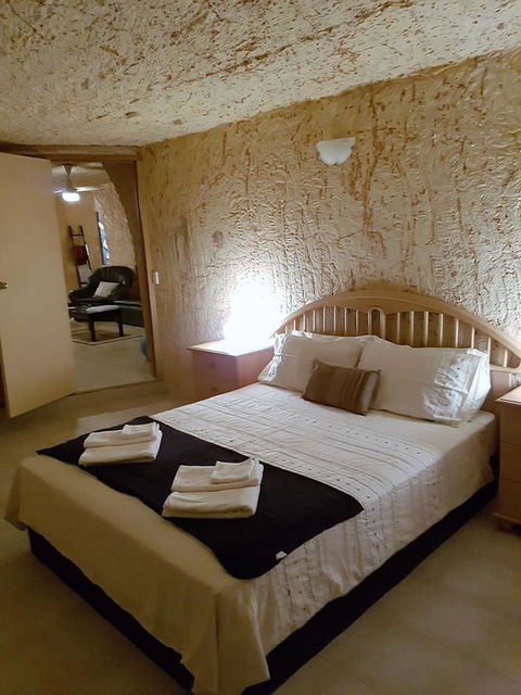 Underground Gem - Accommodation Mermaid Beach 2
