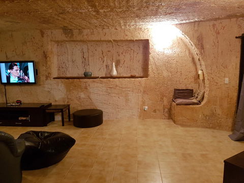 Underground Gem - Accommodation Mermaid Beach 7