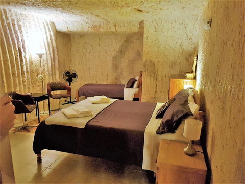 Underground Gem - Accommodation Mermaid Beach 5