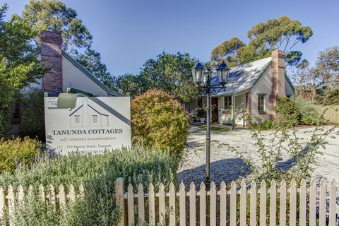 Tanunda Cottages - Accommodation Mermaid Beach 0