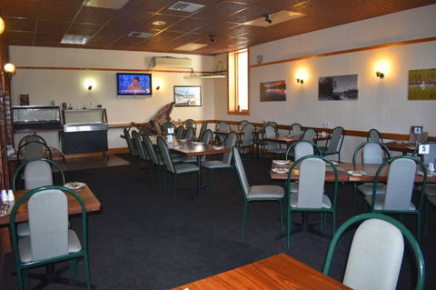 Commercial Hotel Morgan - Accommodation Mermaid Beach 7