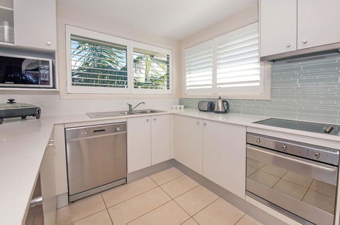 Pacific Blue 278-265 Sandy Pt Rd- Dual Key Access, Wifi, Linen And Air Conditioning - Accommodation Mermaid Beach 8