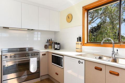 Port Of Call - Port Willunga - C21 SouthCoast Holidays - Accommodation Mermaid Beach 7