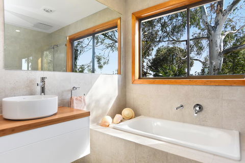 Port Of Call - Port Willunga - C21 SouthCoast Holidays - Accommodation Mermaid Beach 8