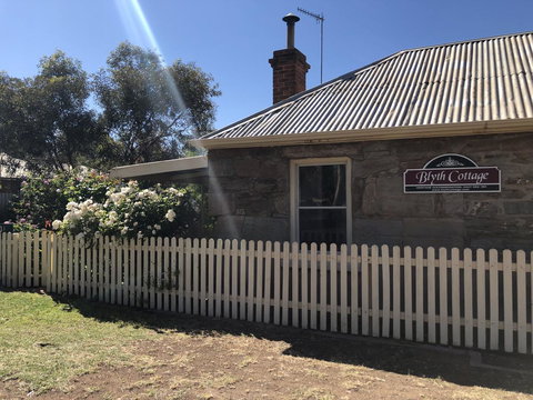 Blyth Cottage Burra - Accommodation Mermaid Beach 2