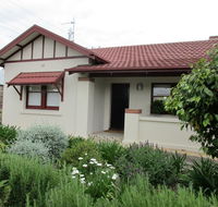 Mataro Cottage - Accommodation Mermaid Beach