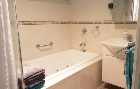 Admirals Inn - Accommodation Mermaid Beach 5