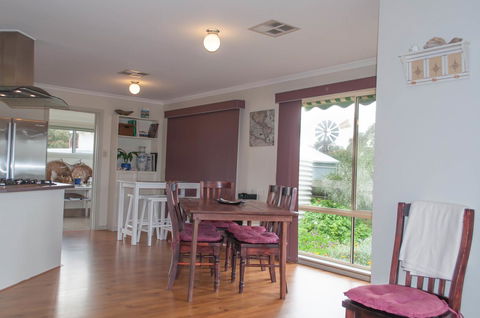 Admirals Inn - Accommodation Mermaid Beach 7