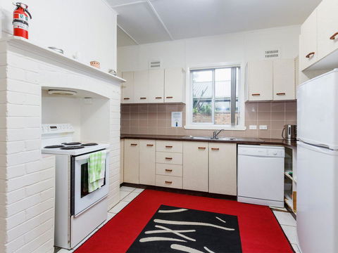 Wyvern - Accommodation Mermaid Beach 2