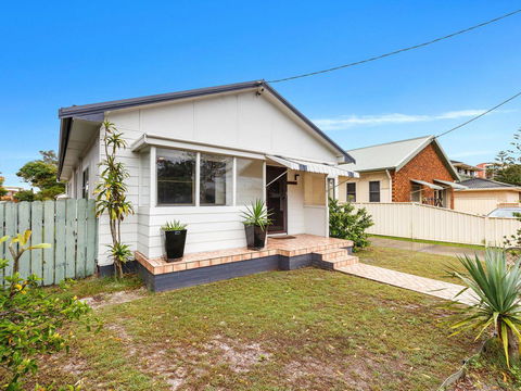 Wyvern - Accommodation Mermaid Beach 0