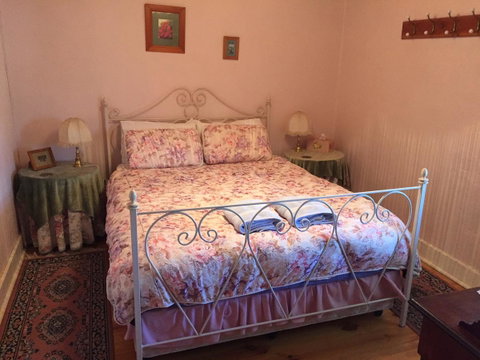 Lavender Cottage B&B - Accommodation Mermaid Beach 1