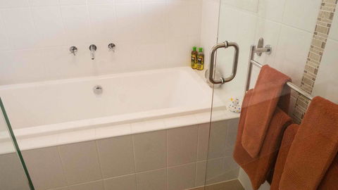 Rezare House Bed & Breakfast - Accommodation Mermaid Beach 22