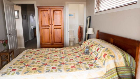 Rezare House Bed & Breakfast - Accommodation Mermaid Beach 14