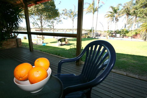 Lake Edge Apartments - Accommodation Mermaid Beach 16