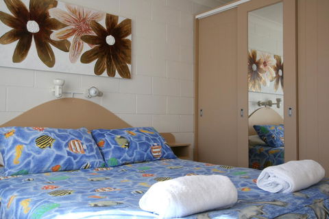 Lake Edge Apartments - Accommodation Mermaid Beach 18