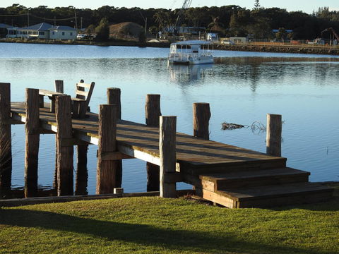 Lake Edge Apartments - Accommodation Mermaid Beach 21