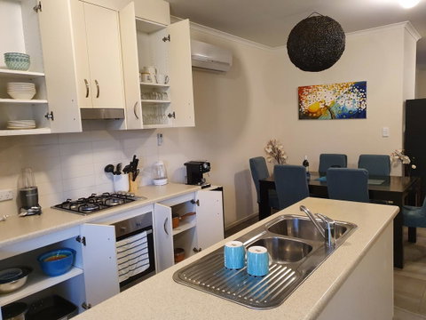 Explore Adelaide, Gawler, The Barossa And Clare Valleys All-in-one - Accommodation Mermaid Beach 7