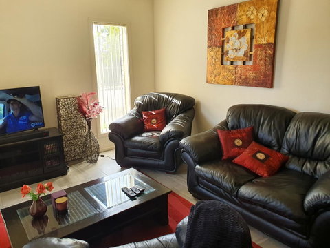 Explore Adelaide, Gawler, The Barossa And Clare Valleys All-in-one - Accommodation Mermaid Beach 0
